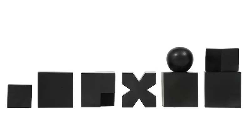 1924 Bauhaus Reproduced Geometrical Abstract Chessmen In Ebonised Boxwood